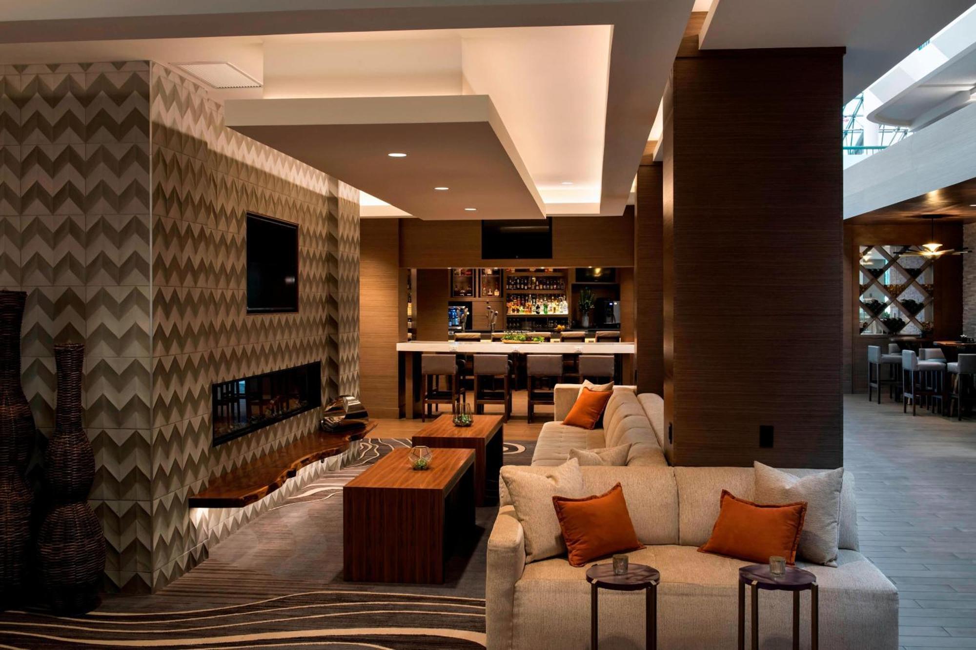 Marriott Melville Long Island Exterior foto